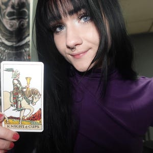 Gechannelde berichten van je PERSOON *TarotVIDEO* liefde tarotlezen, paranormale liefdeslezing, relatielezen, gevoelens, gedachten, bedoelingen
