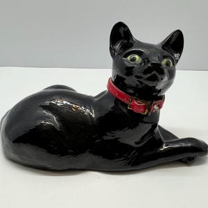 1983 Ceramic Green Eyed Ceramic Cat with Collar