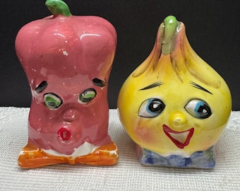 Anthropomorphic Bell Pepper/Onion Salt & Pepper Shakers