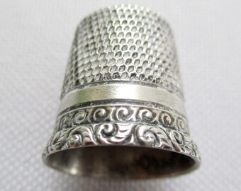 Vintage Engraved Thimble Sterling Silver Size 8 Star Trademark