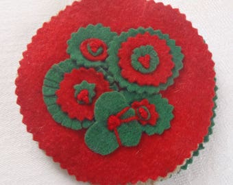 Vintage Red and Green Felt Needle Book