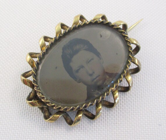 Vintage Victorian Double Sided Photo Brooch - image 5