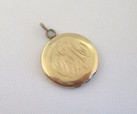 Vintage Locket Round Photo Holder with Monogram 1… - image 2