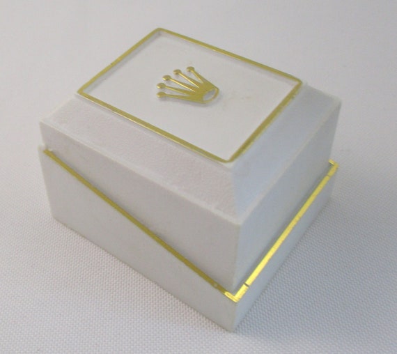 Crown ring box discount