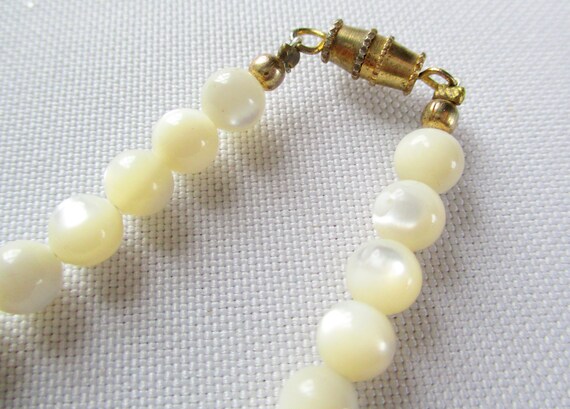 Vintage Mother of Pearl Bead Necklace 18" Long - image 5