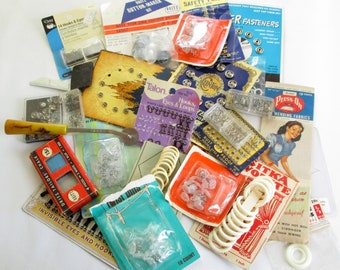 Vintage Group of Assorted Sewing Notions