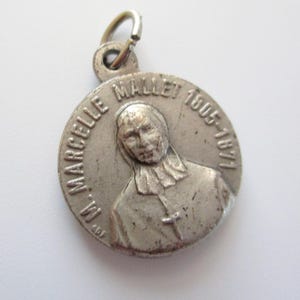 Vintage M. Marcelle Mallet 1805-1871 Cloth Reliquary Medal