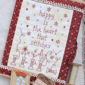 Happy is the heart that stitches sewing folder