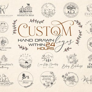 Peut inclure: Une collection de logos personnalisés dessinés à la main, avec le texte "Custom Hand Drawn Logos Within 24 Hours". Les logos présentent divers designs, notamment des illustrations botaniques et des scènes de montagne.