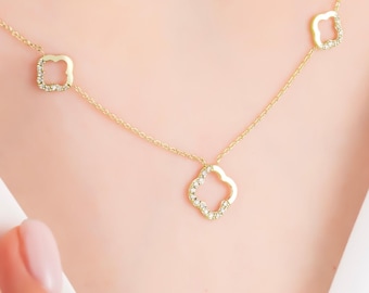 14k Gold Diamant Klee Halskette, vierblättriges Kleeblatt Halskette, Glücksklee Halskette, zierliche Goldklee Halskette, minimalistische Diamant Halskette