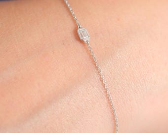 14k Solid Gold Emerald Cut Diamant Armband - Zierliches Gold Bezel Solitaire Armband für Frauen