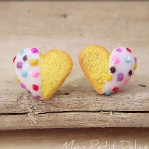 Pendientes perno Galletas Te Corazon Cookie、acero quirurgico、hipoalergenico、comida miniatura hecho a mano arcilla polimerica kawaii