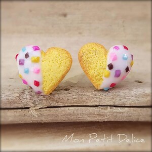 Pendientes perno Galletas Te Corazon Cookie, acero quirurgico , hipoalergenico,, comida miniatura hecho a mano arcilla polimerica  kawaii