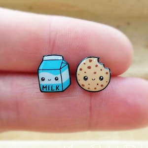 Pendientes leche con galletas kawaii perno acero hipoalergenico hecho a mano Plastico Retractil resistancea kawaii bisuteria comida cookie Chips