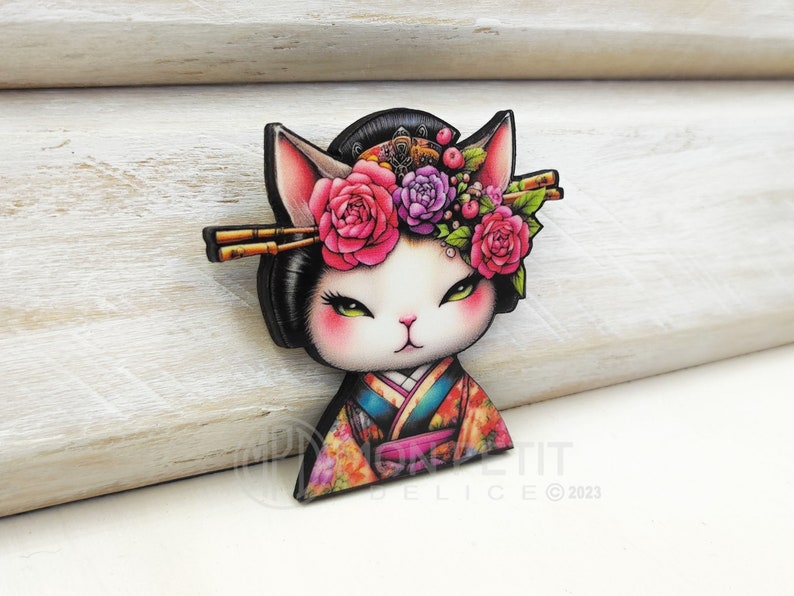 Geisha cat wooden brooch, handmade laser cut, with steel pin, original Christmas gift for cat lovers