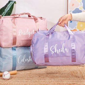 Personalisierte Reisetasche mit Namen, Stilvolle Hochzeitstasche für Bräute, Flitterwochen Reisetasche, maßgeschneidertes Geschenk für sie, Junggesellenabschied, Turnbeutel