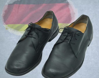 Scarpe eleganti in pelle nera della Bundeswehr | Scarpe militari vintage originali dell'esercito tedesco