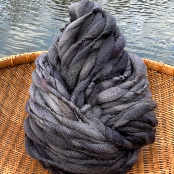 60 yards,4 ounces handspun merino wool yarn, gray to black gradient, super bulky yarn, hand dyed, thick and thin