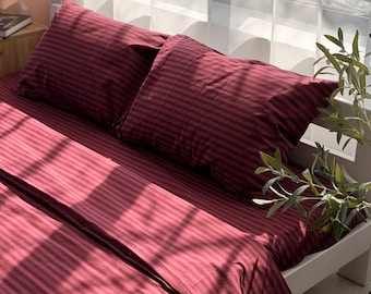 Set di biancheria da letto a righe bordeaux, 4 pezzi, copripiumino matrimoniale, lenzuolo con angoli o piatto e federe, 100% cotone biologico, misure personalizzate.