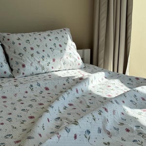 Set di biancheria da letto in cotone floreale bianco - Set di biancheria da letto king o queen size, set di lenzuola con fiori, set di biancheria da letto singolo o matrimoniale, regalo di compleanno per la zia