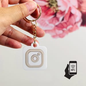 Instagram NFC Keychain: Smart Social Media Tag, Custom Contact Sharing