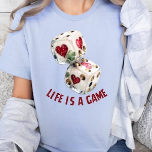 Maglietta "La vita è un gioco", maglietta "La vita è un gioco d'azzardo", maglietta con stampa "Gioco d'azzardo", clipart di carte da gioco e dadi vintage con maglietta in stile audace