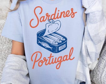 Koszulka z grafiką "Portugalskie sardynki", koszulka z motywem podróży w stylu vintage do Lizbony, koszulka z motywem sardynek, prezent z motywem Portugalii, koszulka z motywem jedzenia z Portugalii, koszulka z motywem podróży w stylu vintage