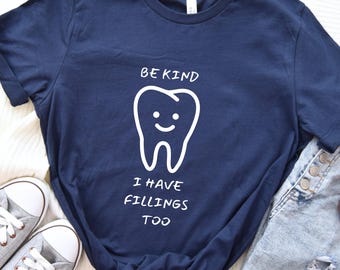 Camiseta divertida de dentista, regalo para la escuela de odontología RDH, camiseta de higienista dental, camiseta de asistente dental, camiseta de asistente de dentista, camiseta de cuello redondo para consultorio dental