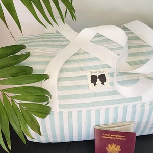Weekend travel bag