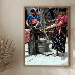 Framed Poster Caribbean, PANAMA Kuna tribe San Blas Islands dyeing textiles 1950s Art, Traditional Wall Art, Cultural Photography Art Gift