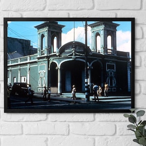 Framed Canvas Cuba, Street scene Havana Cuba 1960s Wall Art,  Colonial Architecture & Everyday Life - Timeless Cuban Photography Gift