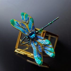 Embroidered dragonfly beaded brooch Unique handmade gift for a woman Beaded insect brooch Dragonfly Pin Charming Gift for Entomologist