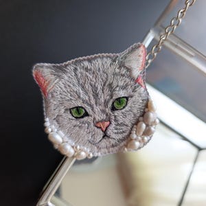 Custom Cat Portrait - Realistic Embroidered Pet from Photo Gift for Cat Lovers Dog Portrait Handcrafted Brooch Pet Memorial gift