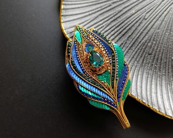 Elegant Handcrafted Feather Brooch - Charming Gift for Bird Lover Gift for Mom Stepmom Her Beaded Brooch Blue Green Peacock Feather