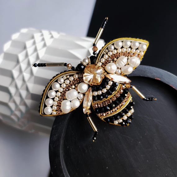 Charming Handmade Bumble Bee Brooch with crystals - Embroidered Pin Gift for Beekeeper Entomologist or Honey Seller Birthday present idea