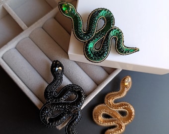 Embroidered brooch Green snake brooch Snake Beaded Brooch Pin Gift for Chinese New Year Year of the Snake Gift for a woman