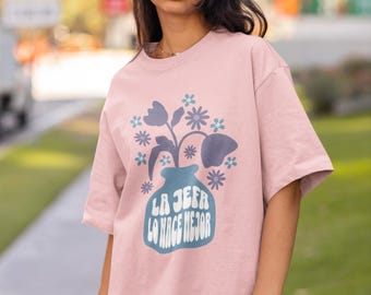 Female Boss Does It Better Latino T Shirt, Hispanic Heritage Shirt, Latino Gift, Latina Shirt, Women Empowerment,Latinx Shirt,Latina Fashion