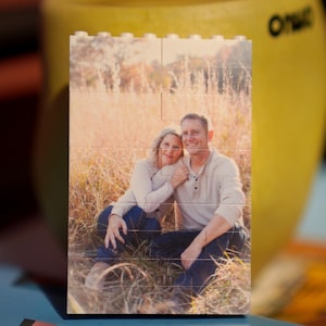 Kundenspezifisches erstes Datum-Ziegelstein-Puzzle | Foto-Baustein-Andenken | Einzigartiges Date Map Zeichen für Paare | Valentinstag Geschenk