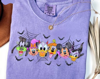 Retro Spooky Maus und Freunde Comfort Colors® Shirt, Mickey Boo Halloween Shirt, Disney Spooky Shirt, Disney Halloween Familienreise Shirt