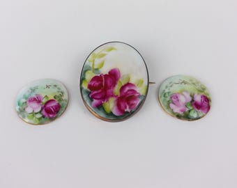1890 Victorian Era Hand Painted Porcelain Brooch with two matching Collar Buttons