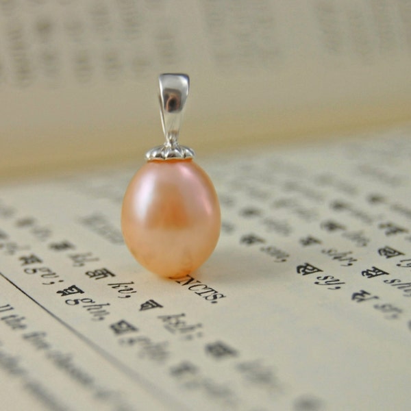 Oona - Freshwater Pearl Pendant set in solid Argentium® Sterling Silver. Shipping is Free within the US.