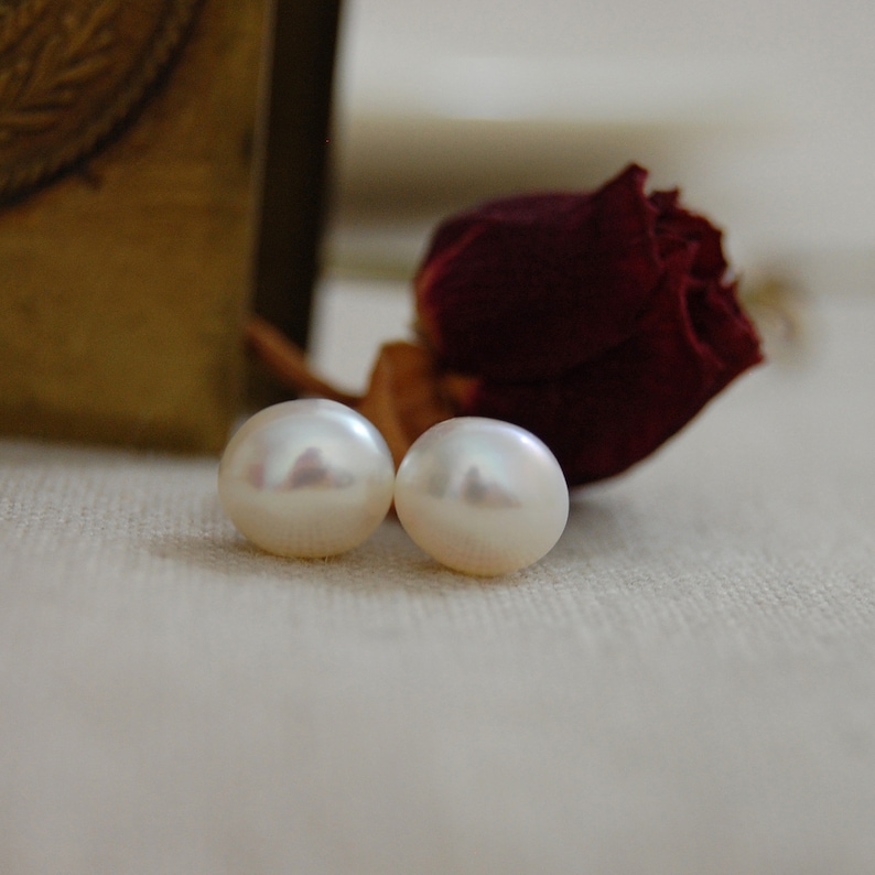 FREE SHIPPING Vanora OOAK white-blush Freshwater pearl stud earrings set in 14kt gold