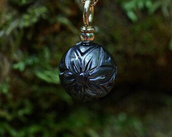 Tierney - OOAK hand-carved black Tahitian pearl pendant, solid 14 kt gold