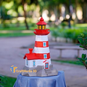 Plantilla SVG de faro en papel, escultura de papel 3D de baja poligonalidad, decoración náutica costera DIY.