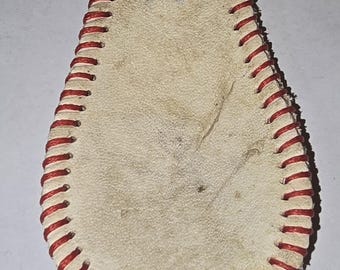 Porte-clés baseball fait main | Cuir issu du gibier, cadeau personnalisé