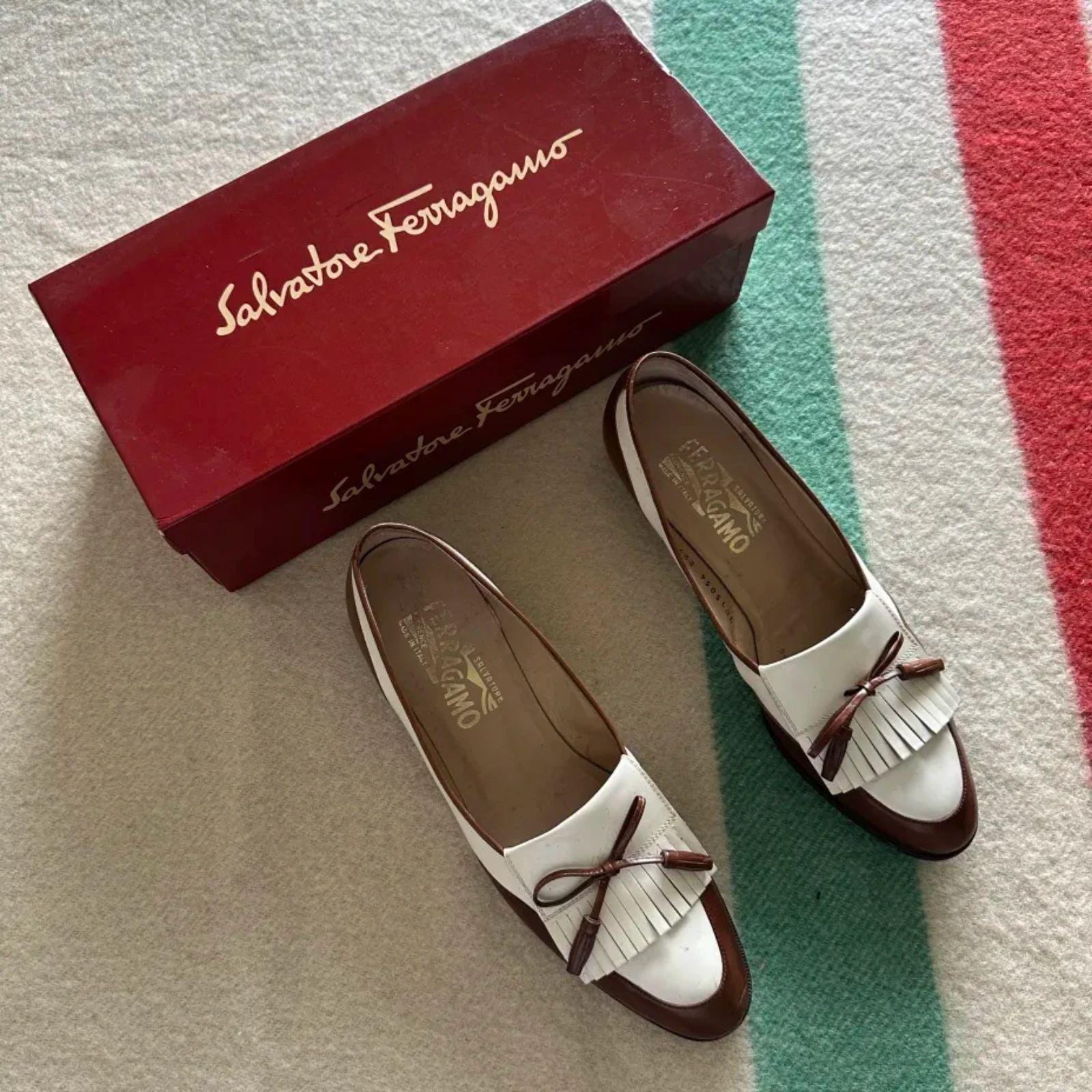 Vintage Salvatore Ferragamo Anastasia White Brown Leather Tassle Shoes Size 8