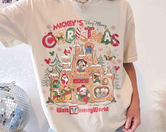 Coquette Mickey’s Very Merry Christmas Party Shirt 2025 Disney Gingerbread Tee Mickey and Friends Xmas Shir Disneyland Family Vacation Gifts