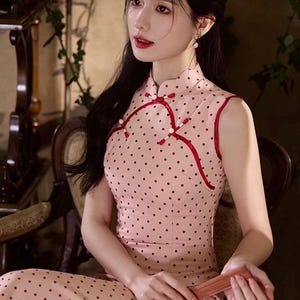 Polka Dots 1950s Retro Inspired Summer Chinese Qipao Cheongsam with Buttons Detail Authentic High Quality Traditional Dress with Wavy Hem