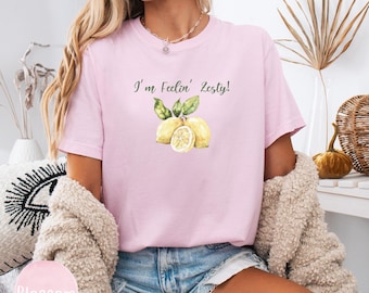 Mi sento vivace, maglietta al limone, maglietta agli agrumi, maglietta con frutta estiva, maglietta con grafica gialla divertente, top vegano alla moda