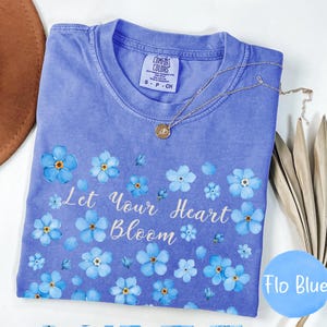 Flower Child Forget Me Not Shirt – Comfort Colors, Fairy Core Floral Tee, Spring T-Shirt, Blue Botanical Shirt, Pressed Flowers
